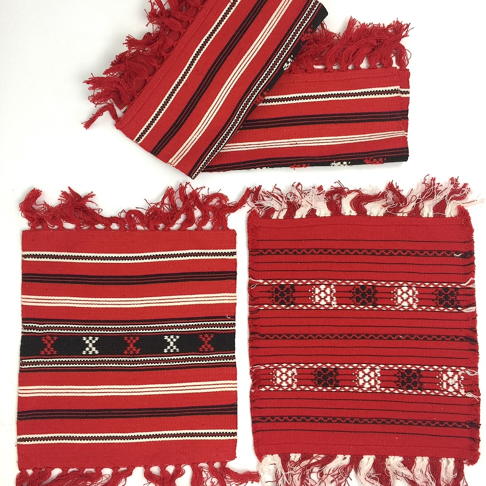 Cloth Trivets Set of 4 Red Aztec Knit decor - Picture 5 of 7